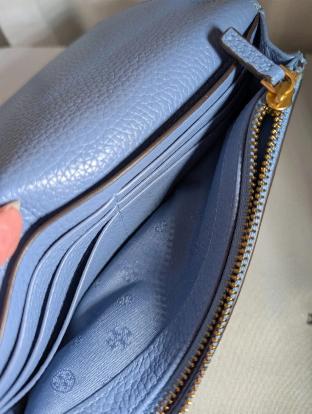 Tory Burch Britten Smartphone Full Long Wallet Wristlet